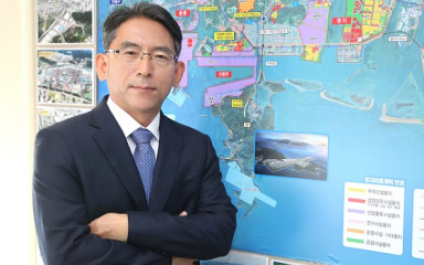 [인터뷰]김기영 부산진해경제자유구역청장 “전통산업-AI 동맹 새 지평 열어야”